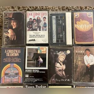 Lot of 16 vintage country music cassette tapes!